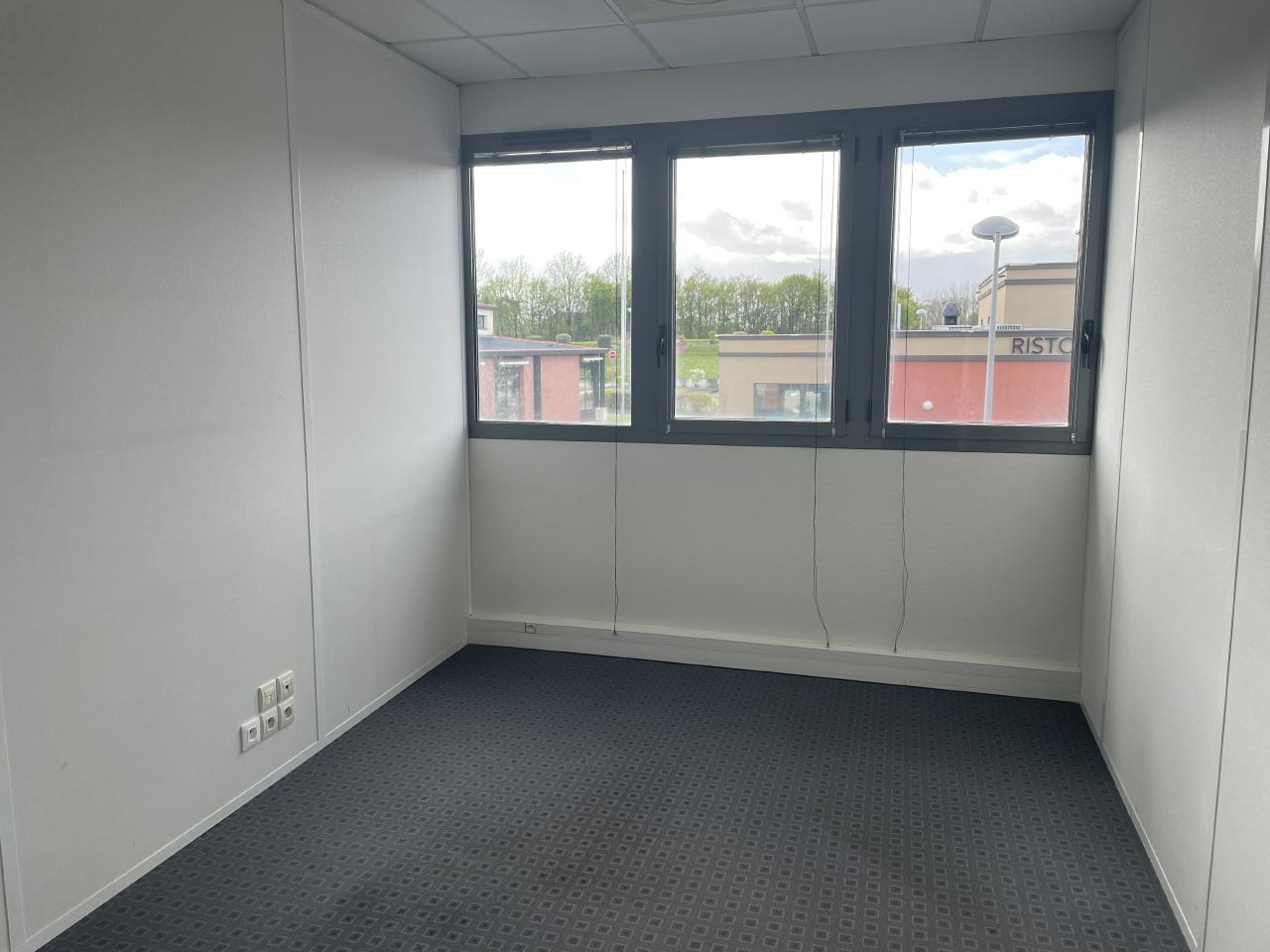 Bureau Saint-Grégoire 250m² Location bureau Saint-Grégoire Ille-et-Vilaine OLBUR2311146 4